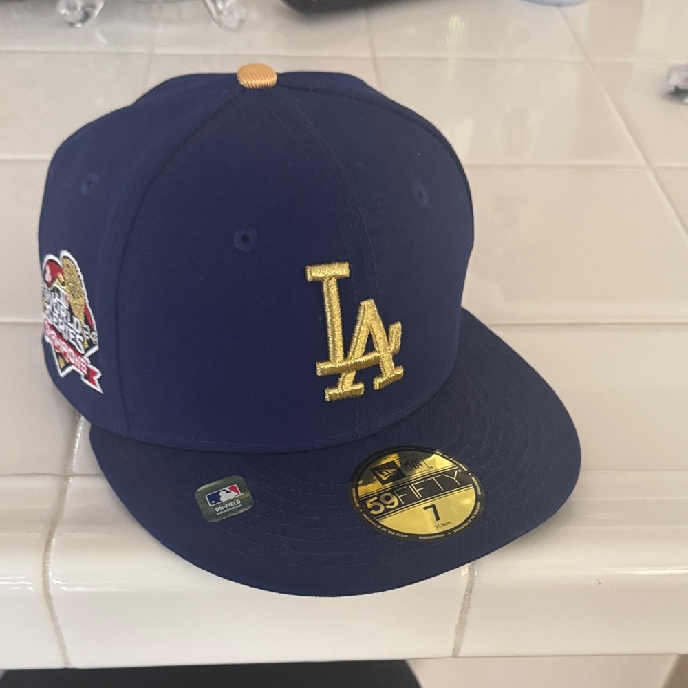 New Era Los Angeles LA Fitted Cap in Navy and Gold